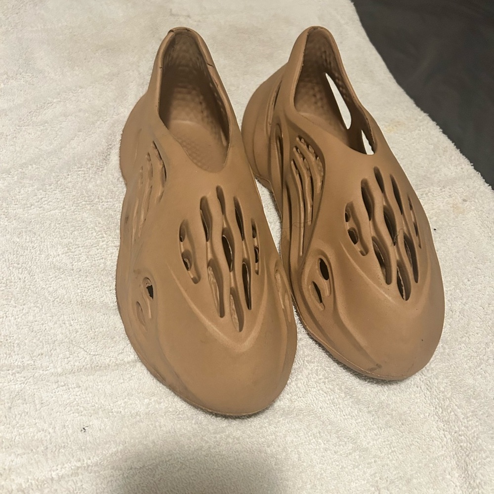 Shoe bundle (3 photos)